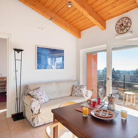 Bright Apartment Como Cavallasca Εξωτερικό φωτογραφία